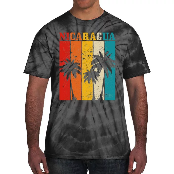 Nicaragua Vintage Palm Trees Surfer Nicaraguan Souvenir Nica Tie-Dye T-Shirt