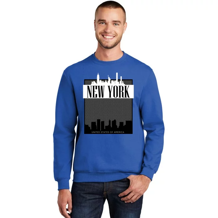 New York City Outfit Fashion Illustration Graphic Skyline Meaningful Gift Tall Sweatshirt