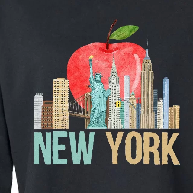 New York City NYC Iconic Skyline Big Apple Gift Souvenir Cropped Pullover Crew