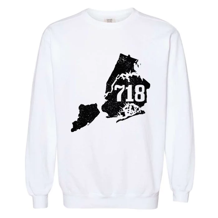 New York City 718 Area Code Queens Ny Nyc Map Pride Vintage Garment-Dyed Sweatshirt