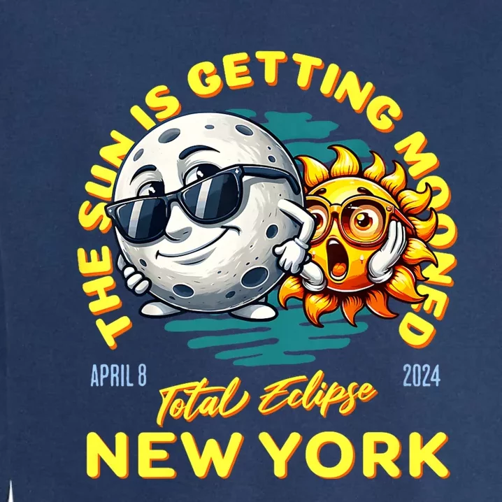 New York Solar Eclipse Apr 8 2024 Sun Is Getting Mooned Garment-Dyed Sweatshirt