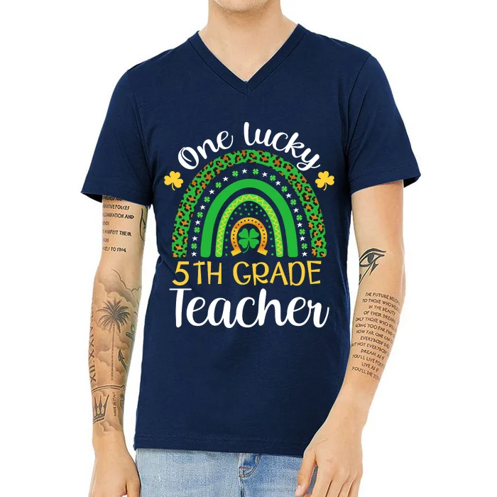 One Lucky 5th Grade Teacher St Patricks Day Teacher Rainbow Graphic Plus Size V-Neck T-Shirt