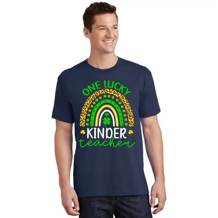 One Lucky Kinder Teacher St Patricks Day Teacher Rainbow Graphic Plus Size T-Shirt