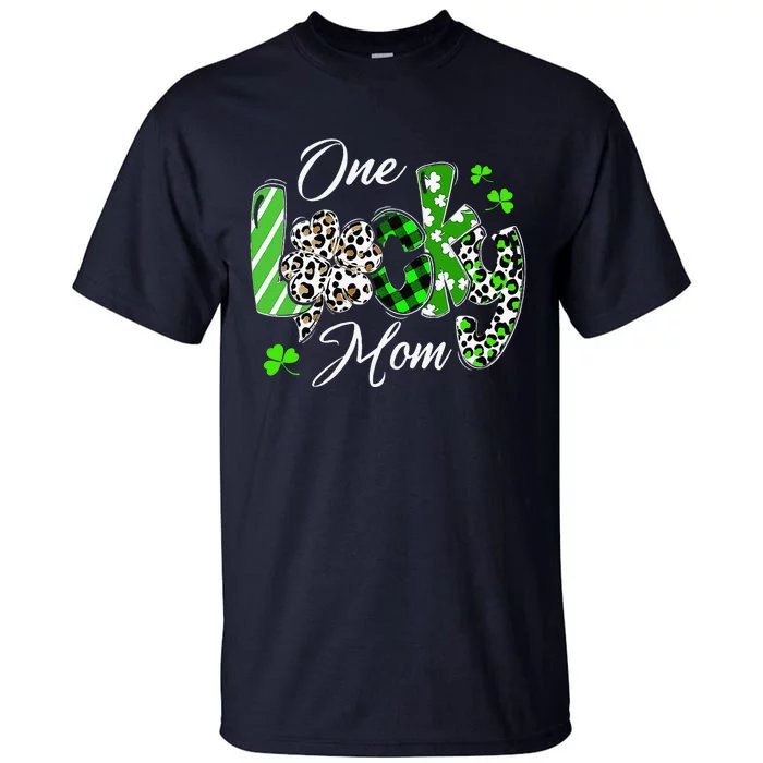 One Lucky Mom Leopard Shamrock Plaid Patrick Day Tall T-Shirt