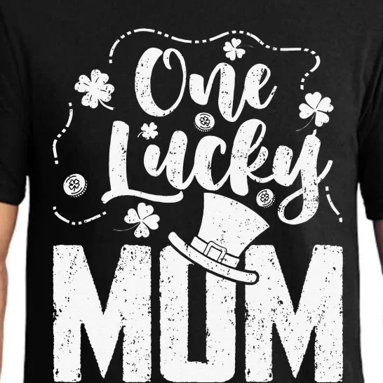 One Lucky Mom Family Matching Mama Mommy St Patricks Day Pajama Set