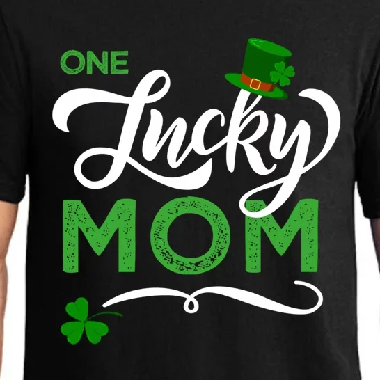 One Lucky Mom St Patrick's Day Mom Cool Gift Pajama Set