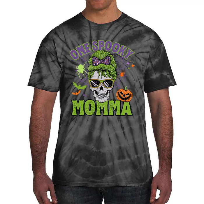 One Spooky Mama Messy Bun Funny Halloween Costume Tie-Dye T-Shirt