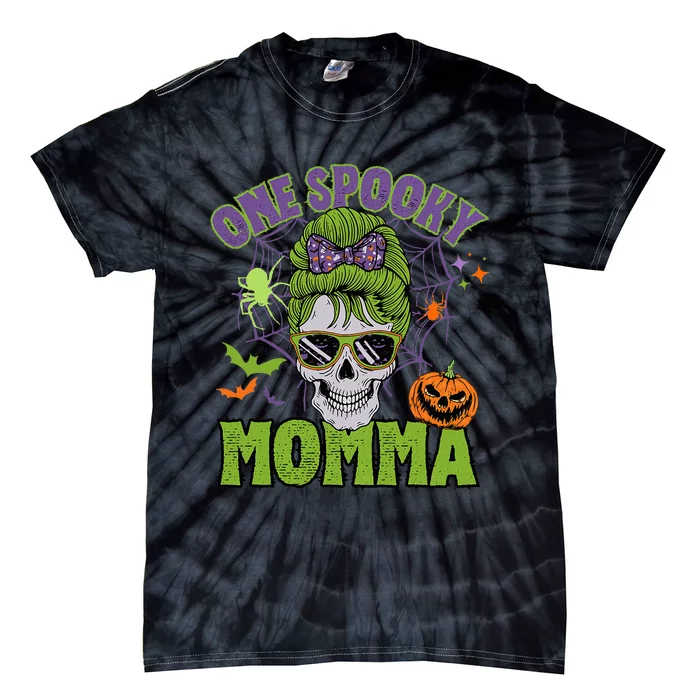 One Spooky Mama Messy Bun Funny Halloween Costume Tie-Dye T-Shirt