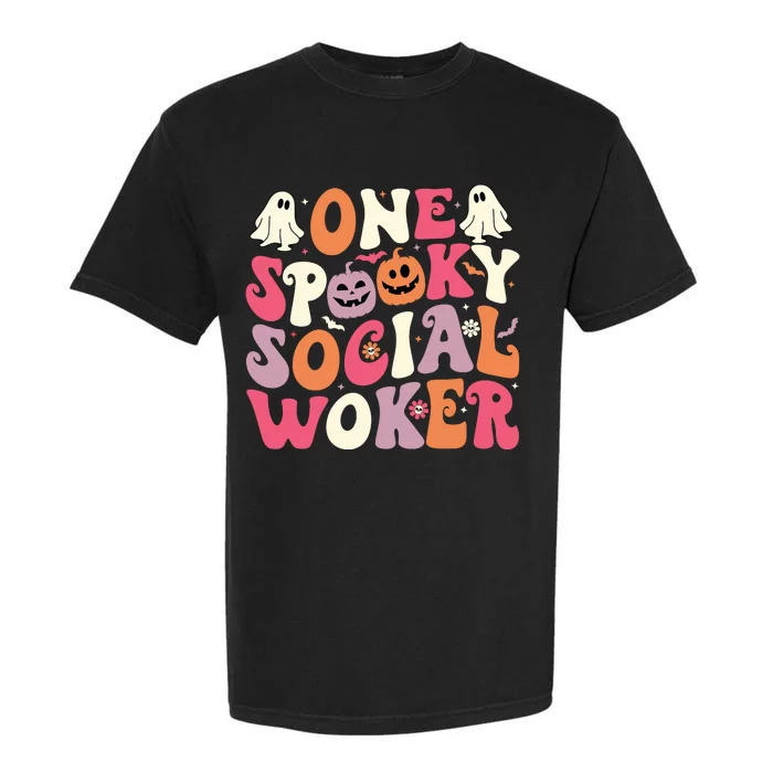 One Spooky Social Worker Halloween Social Worker Garment-Dyed Heavyweight T-Shirt