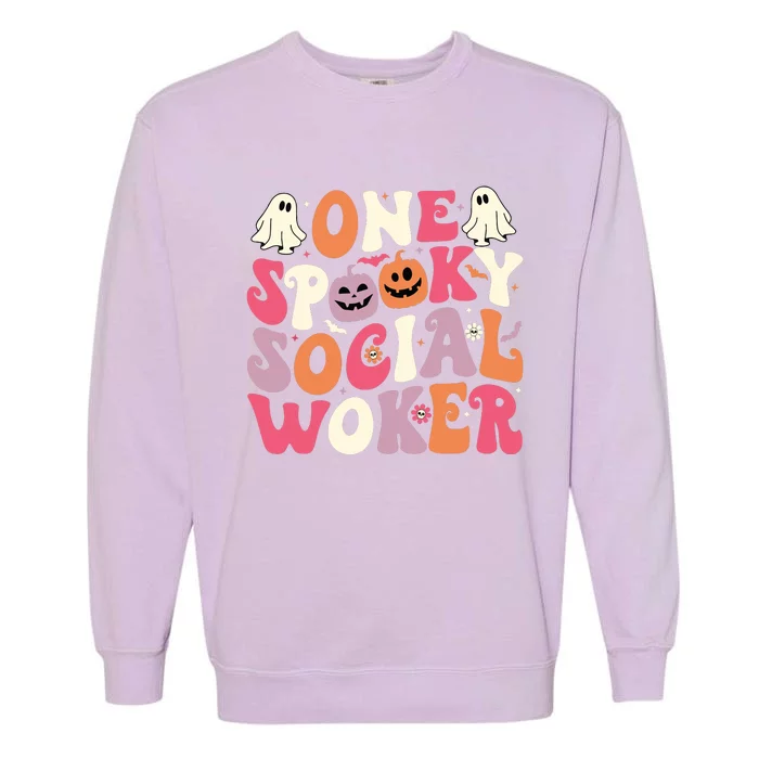 One Spooky Social Worker Halloween Social Worker Garment-Dyed Sweatshirt