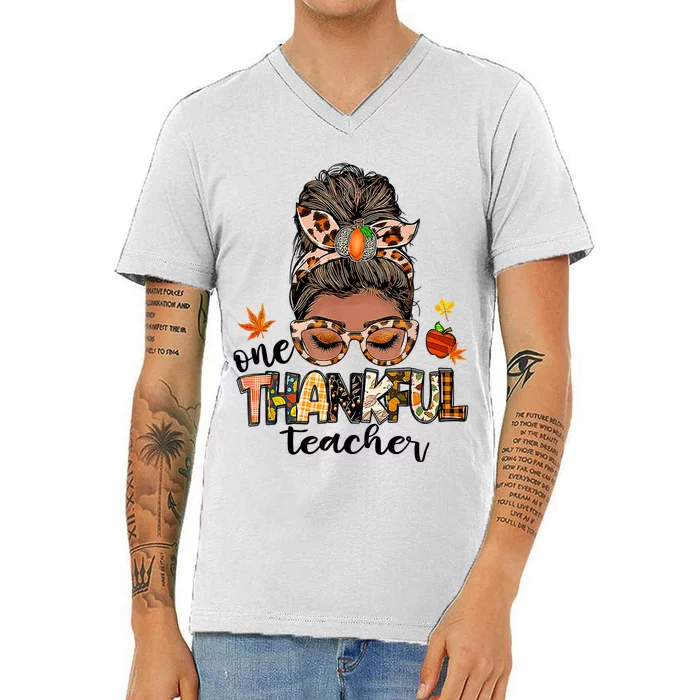 One Thankful Teacher Messy Bun Fall Thanksgiving V-Neck T-Shirt