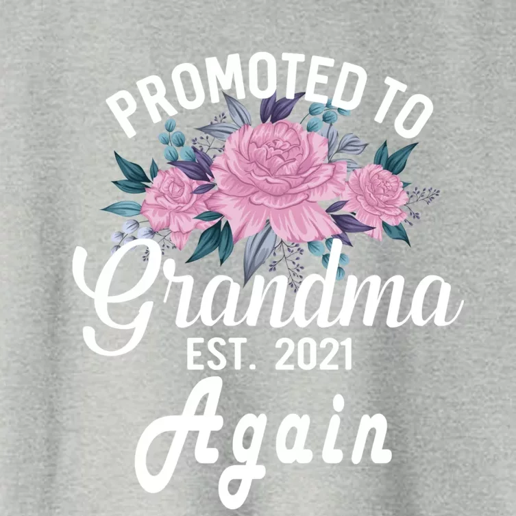 Pregnancy Announcet For GrandparentsPromoted To Grandma Gift Women's Crop Top Tee