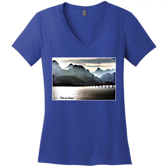 Picos De Europa Beautiful Earth Land And Sea Scapes Gift Women's V-Neck T-Shirt