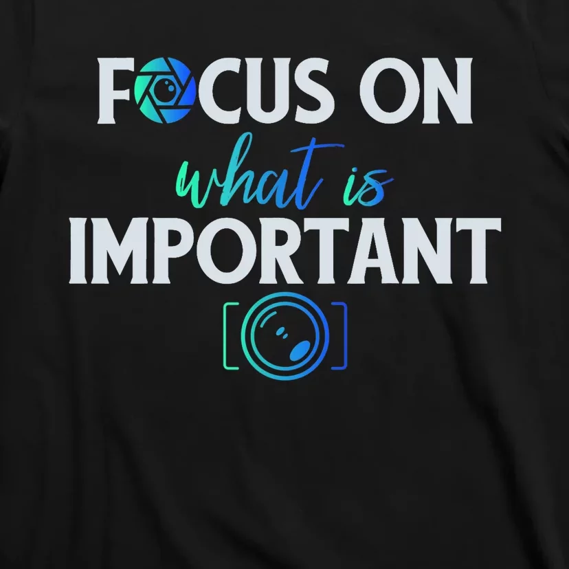 Photographer Gifts Camera Lover Funny Saying Photography T-Shirt