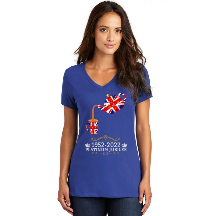 Platinum Jubilee 2022 Union Jack For Kids & Jubilee Teapot Women's V-Neck T-Shirt