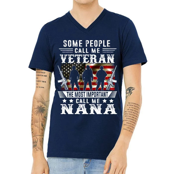 Proud Nana Veteran American Flag Gifts VeteranS Day Mothers V-Neck T-Shirt