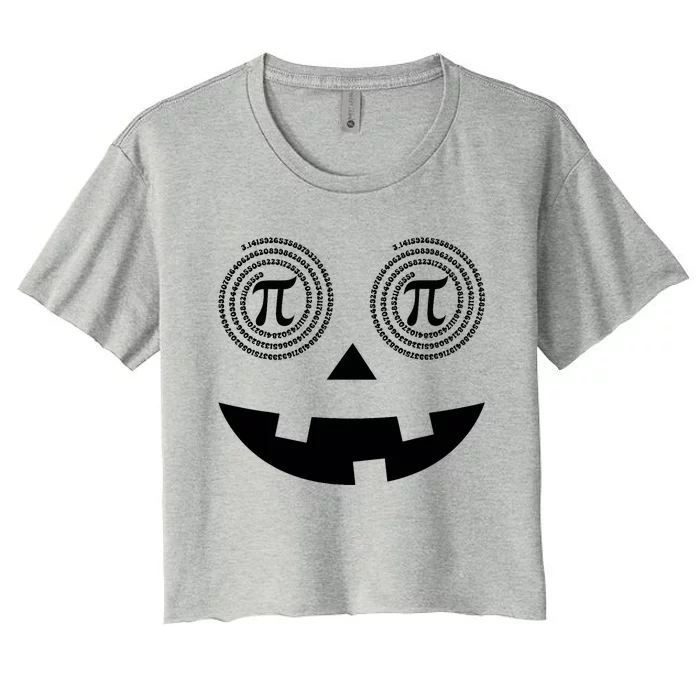 Pumpkin Pi Pie Funny Math Pun Thanksgiving Halloween Costume Women's Crop Top Tee