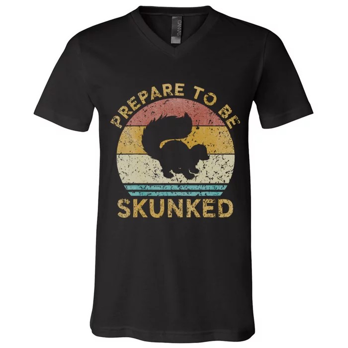 Prepare To Be Skunked Cribbage Lovers Vintage Cribbage Game V-Neck T-Shirt