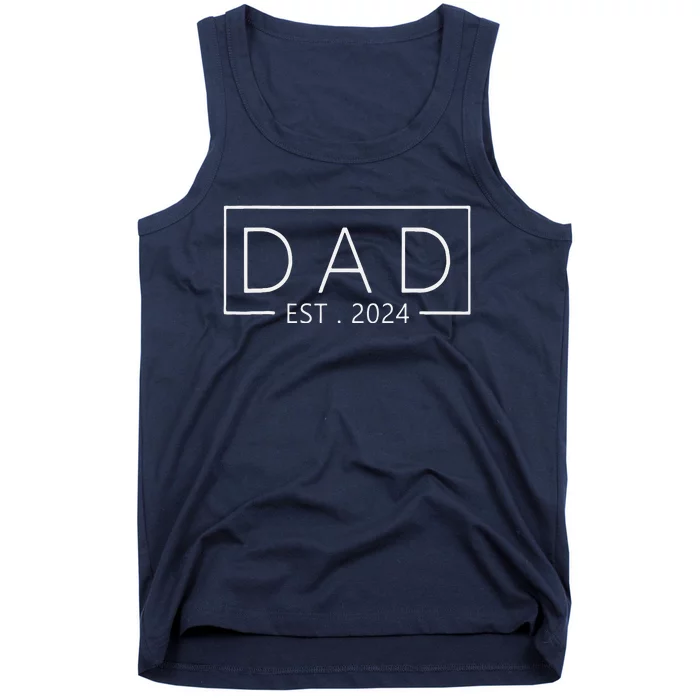 Promoted To Dad 2024 New Dad Fathers Day Baby Daddy Gift Tank Top