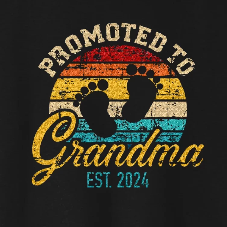 Promoted To Grandma Est 24 Flower Mothers Day New Grandma Women's Crop Top Tee