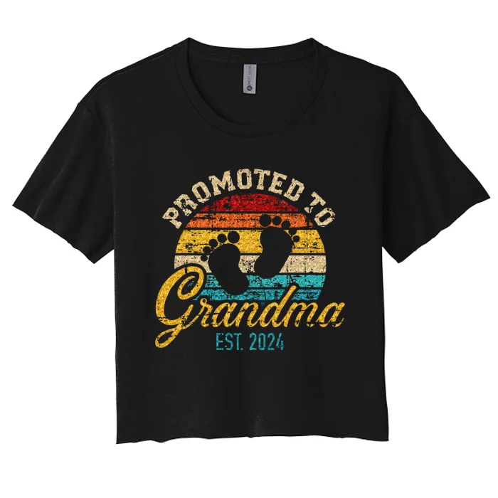 Promoted To Grandma Est 24 Flower Mothers Day New Grandma Women's Crop Top Tee