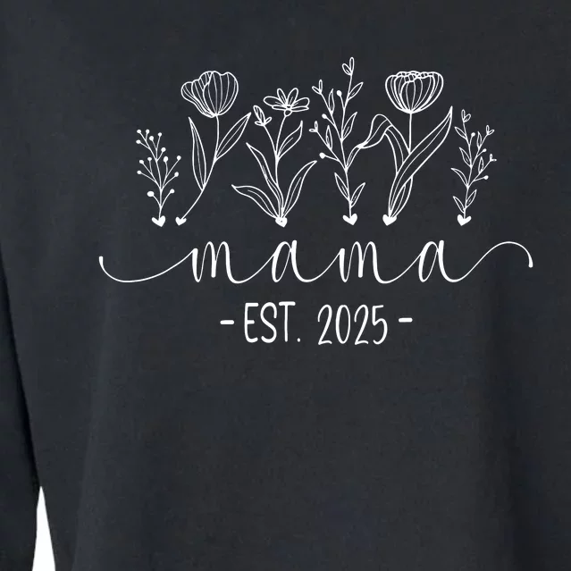 Promoted To Mama 2025 Pregnancy Floral New Mom Est 2025 Cropped Pullover Crew