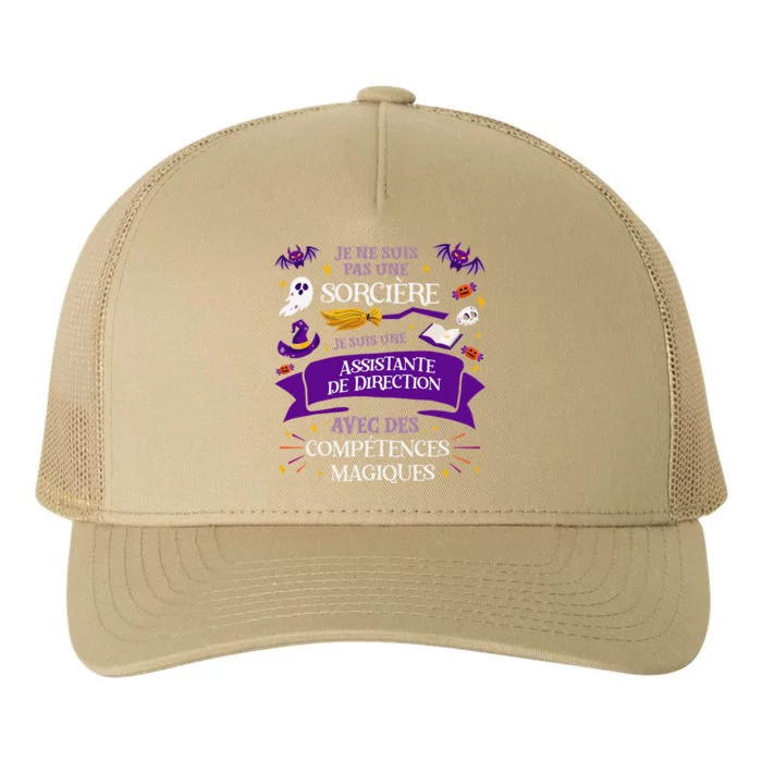 Pas Une SorcièRe Je Suis Une Assistante De Direction Cadeau Yupoong Adult 5-Panel Trucker Hat