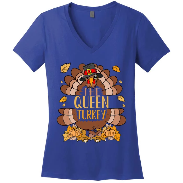 Queen Turkey Matching Thanksgiving Turkey Group Family Great Gift Women's V-Neck T-Shirt