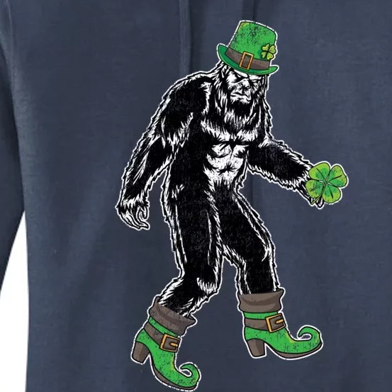 Retro Big Foot Leprechaun St Patrick's Day Sasquatch Lover Gift Women's Pullover Hoodie