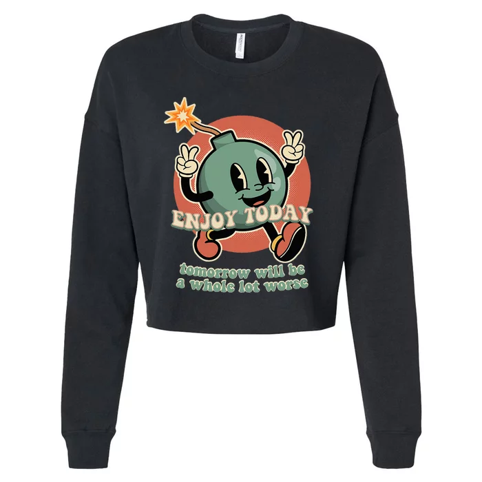 Retro Cartoon Bomb Nihilism Classic Fit Crew Neck Short Sleeve Black Cropped Pullover Crew