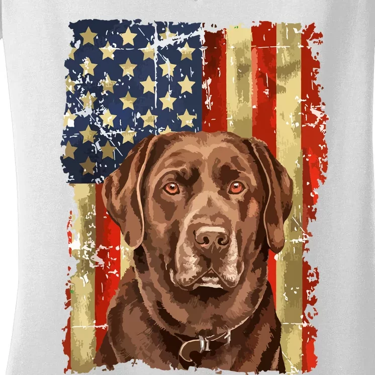 Retro Chocolate Lab With Usa Flag Gift Chocolate Lab Dad Mom Women's V-Neck T-Shirt