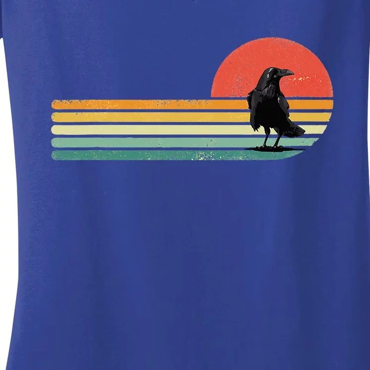 Raven Crow Retro Style Animal Bird Lover Bird Watcher Women's V-Neck T-Shirt