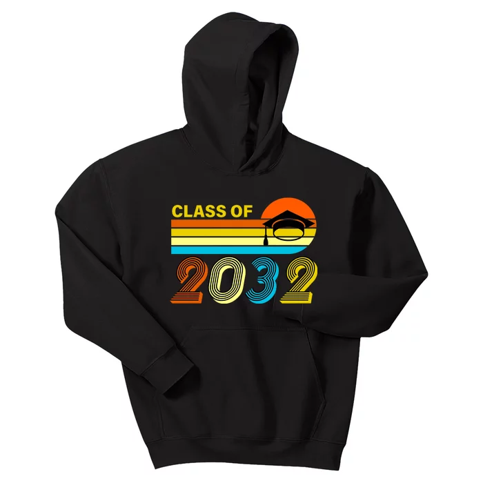 Retro Class of 2032 Future Graduate Kids Hoodie