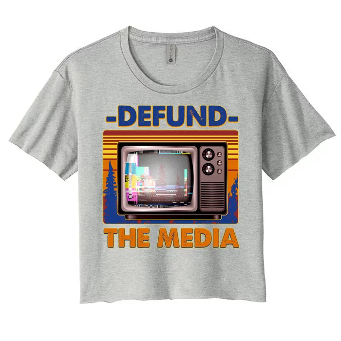 Retro Defund the Media Vintage TV Set Women's Crop Top Tee