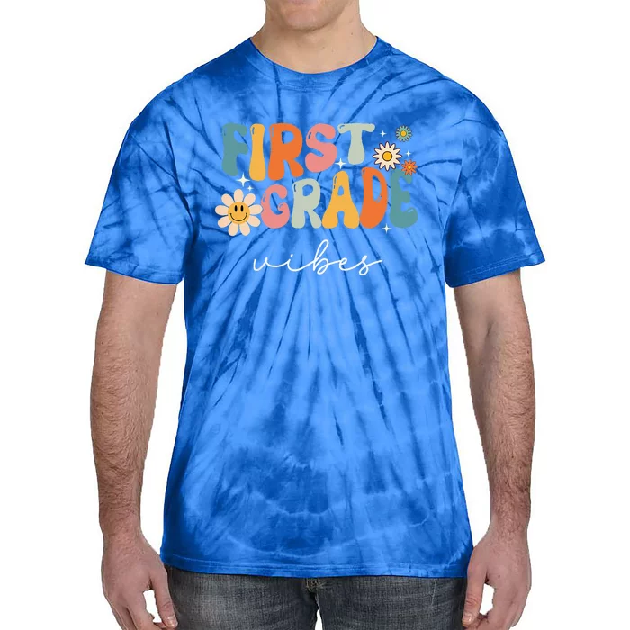 Retro First Grade Vibes 1st Grade Team First Day Of School Tie-Dye T-Shirt