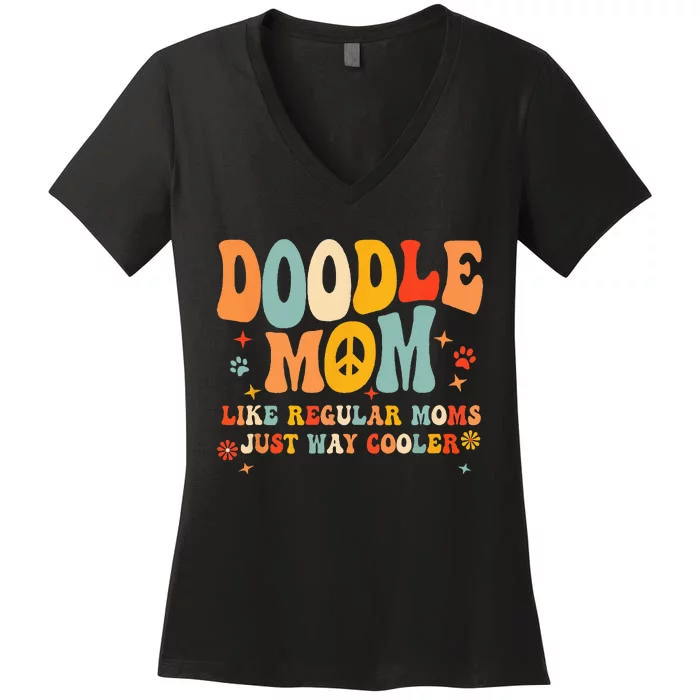 Retro Groovy It's Me The Cool Doodle Mom Gift Women's V-Neck T-Shirt