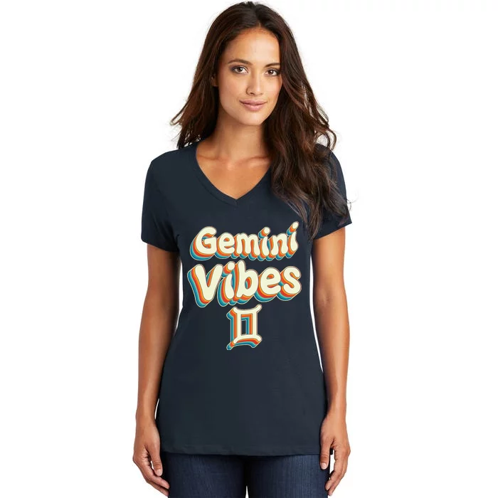 Retro Gemini Vibes Funny Gemini Zodiac Birthday Decorations Women's V-Neck T-Shirt