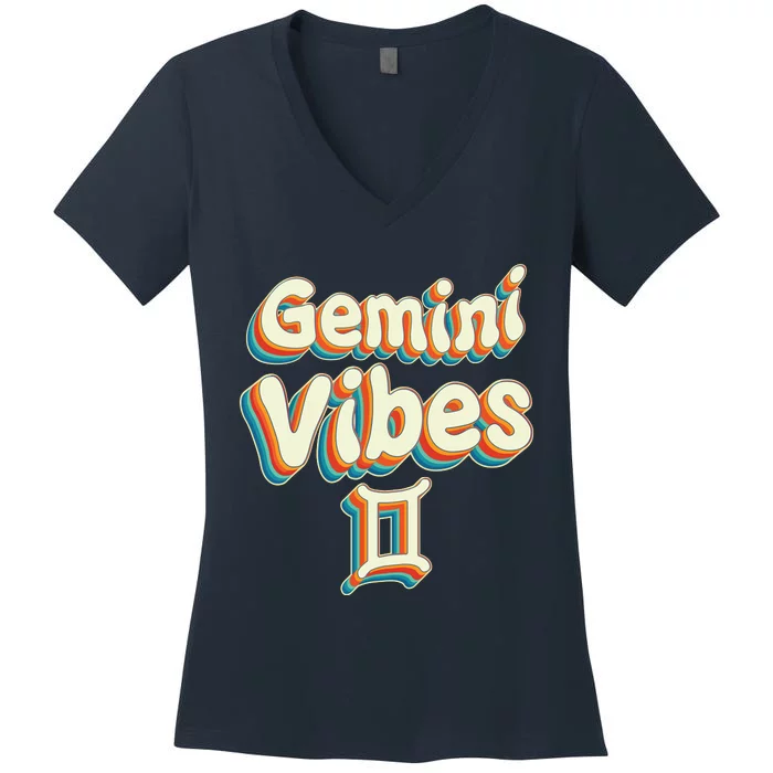 Retro Gemini Vibes Funny Gemini Zodiac Birthday Decorations Women's V-Neck T-Shirt