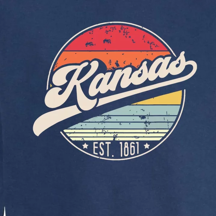 Retro Kansas Home State Ks Cool 70s Style Sunset Garment-Dyed Sweatshirt