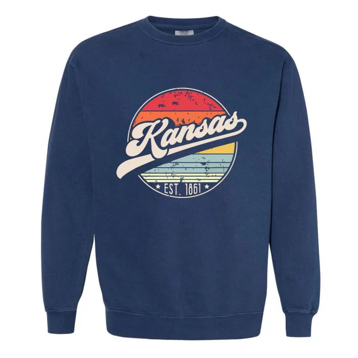 Retro Kansas Home State Ks Cool 70s Style Sunset Garment-Dyed Sweatshirt