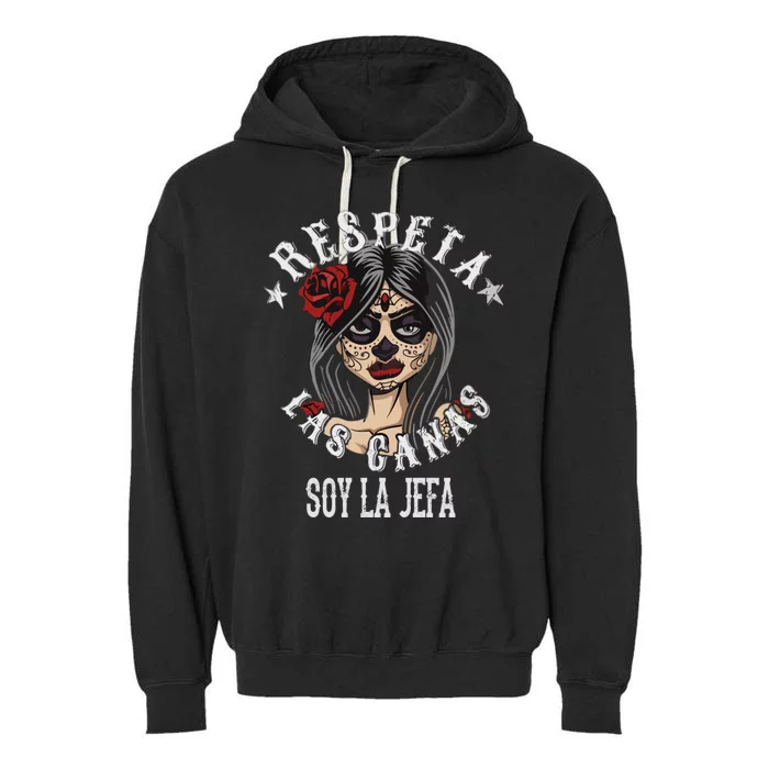 Respeta Las Canas La Jefa Retro Funny Spanish Garment-Dyed Fleece Hoodie