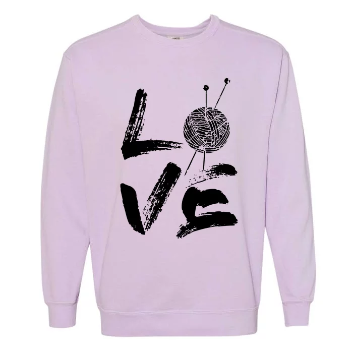 Retro Love Knitting Ball Of Yarn Vintage Hobby Gift Garment-Dyed Sweatshirt