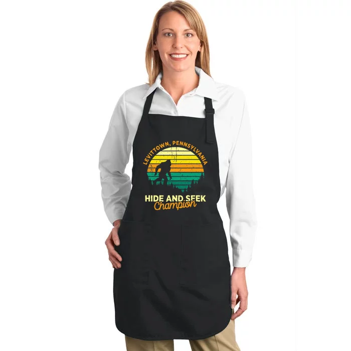 Retro Levittown Pennsylvania Big Foot Souvenir Full-Length Apron With Pocket