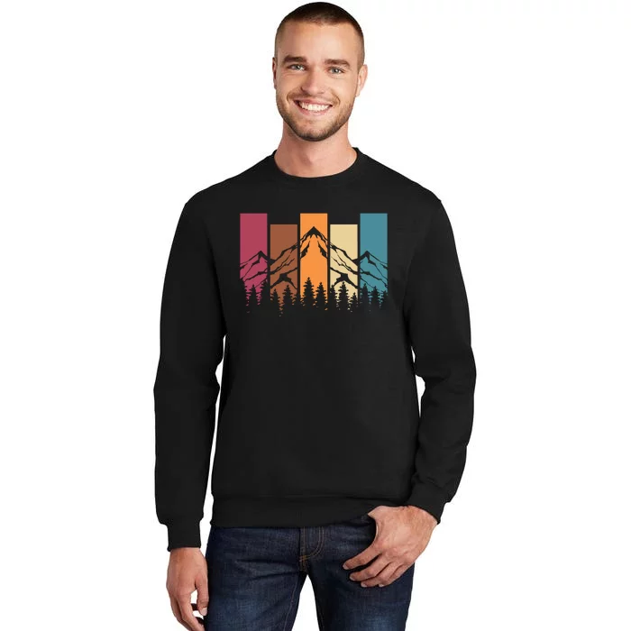 Retro Mountains Hiking Wildlife Outdoors Nature Forest Sweatshirt