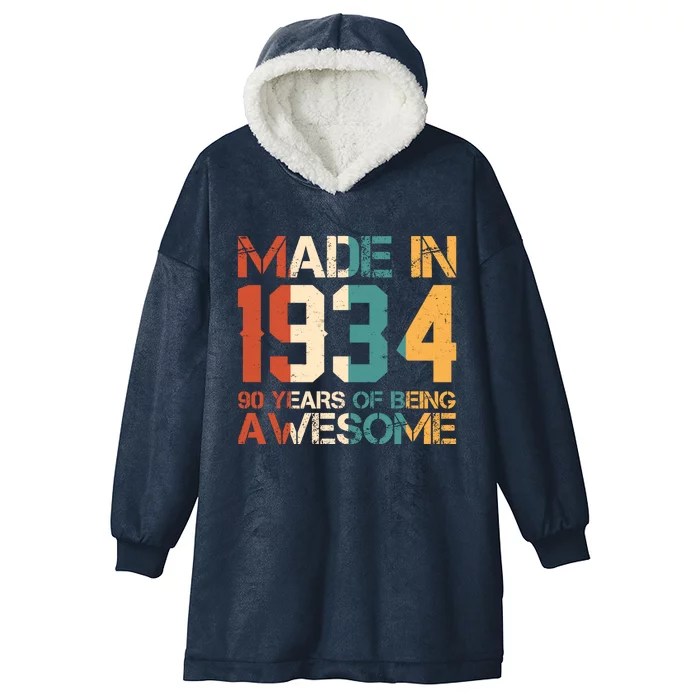 Retro Made In 1934 90 Years Of Being Awesome Birthday Hooded Wearable Blanket