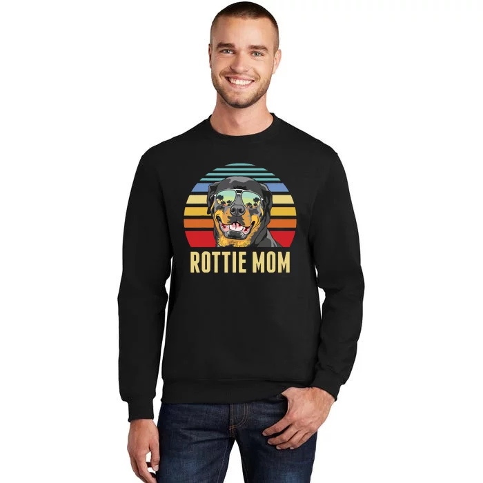 Rottie Mom Rottweiler Dog Vintage Retro Sunset Beach Vibe Sweatshirt