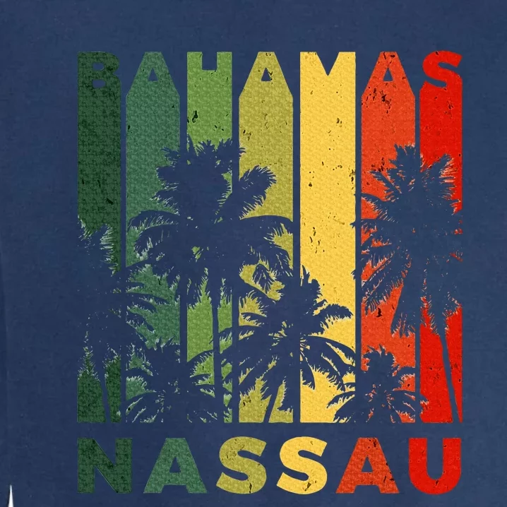 Retro Nassau Bahamas Beach Fan Palm Tree Cool Souvenir Garment-Dyed Sweatshirt