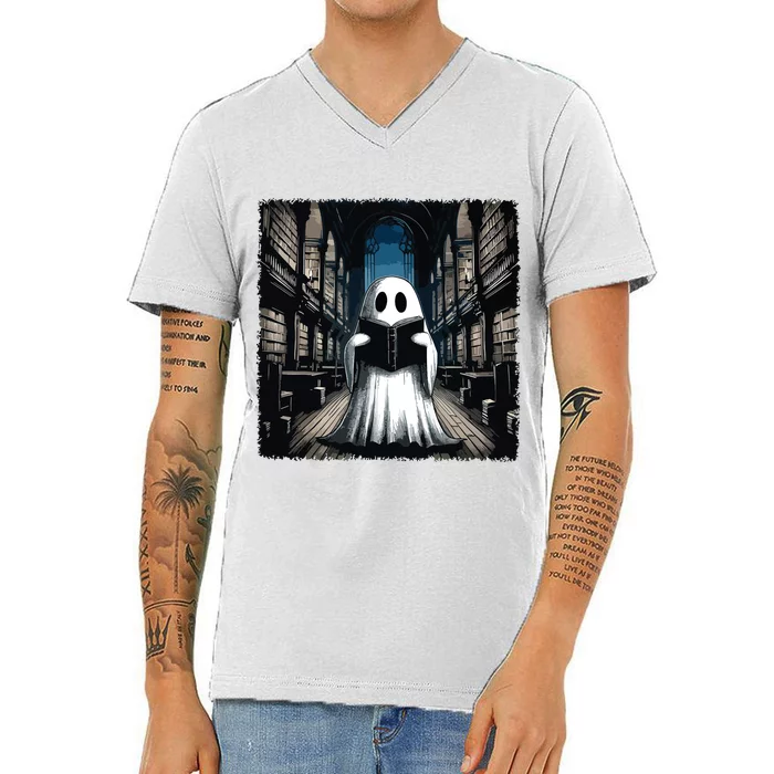 Retro Reading Ghost Library Halloween Librarian Book Lovers V-Neck T-Shirt