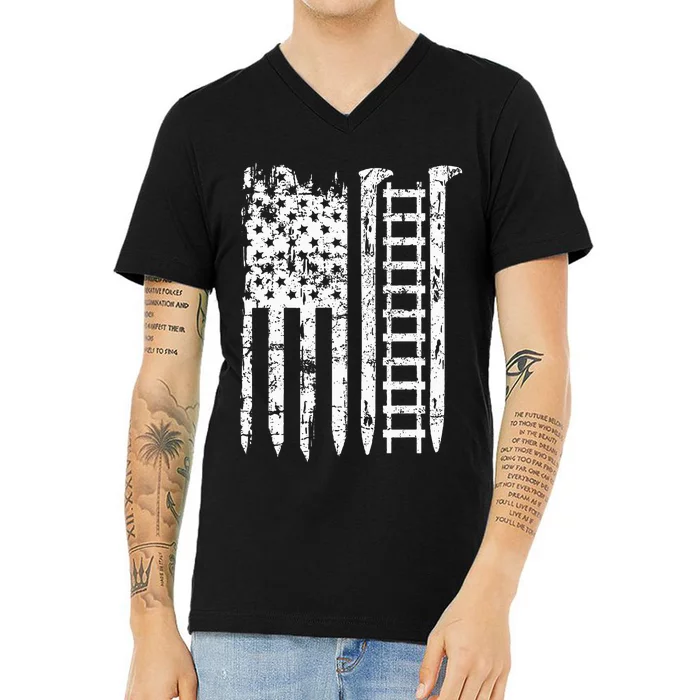 Railroad Spike American Flag Train Gift For Railway Workers V-Neck T-Shirt