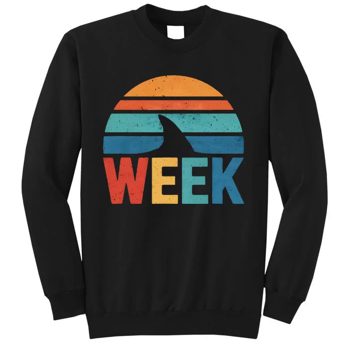 Retro Shark Fin 70s 80s Ocean Animal Lover Design Sweatshirt